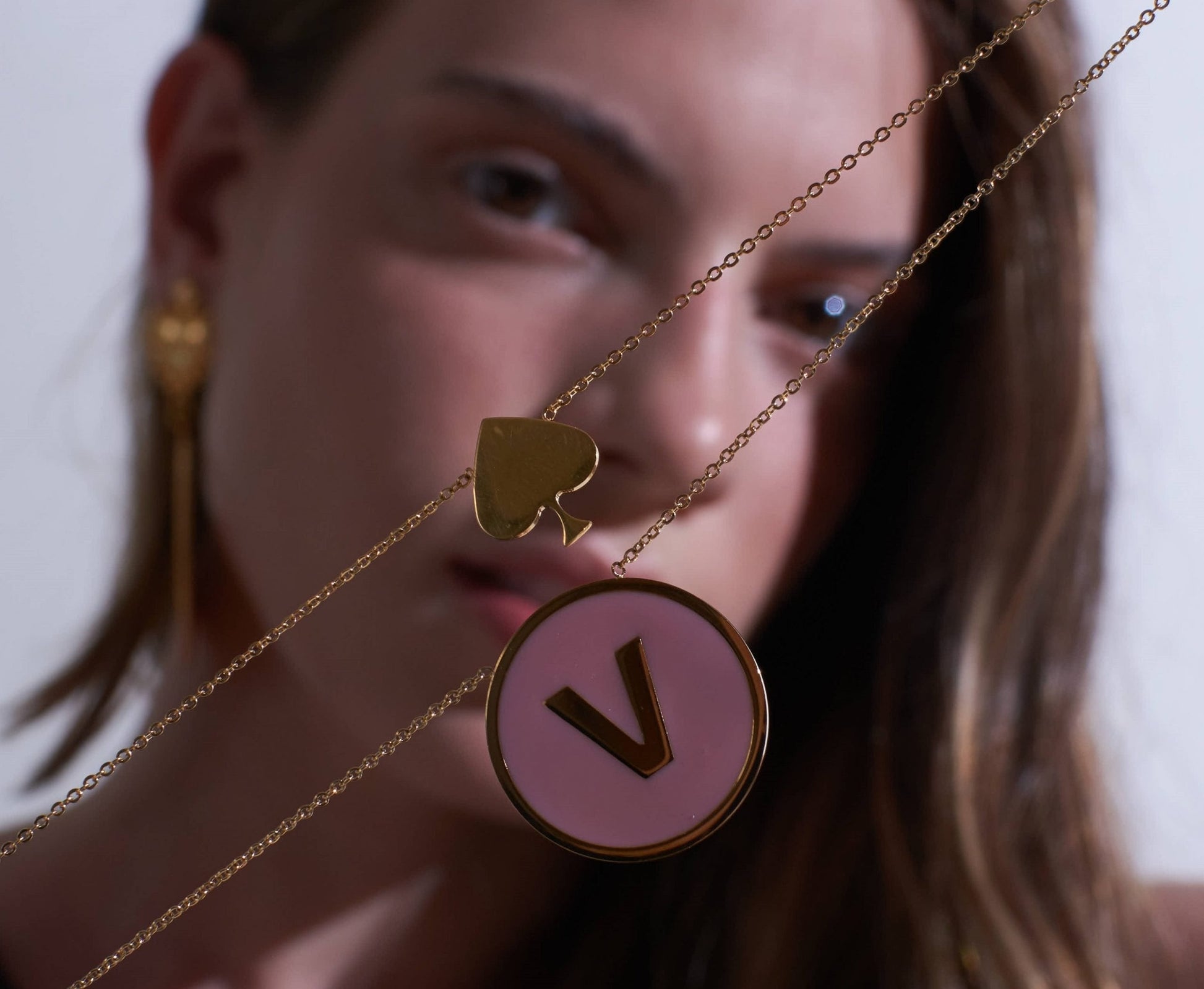 V Necklace Flor Amazona Colombia