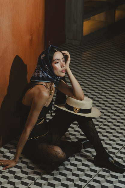 BLUE POLO SCARF Flor Amazona Colombia