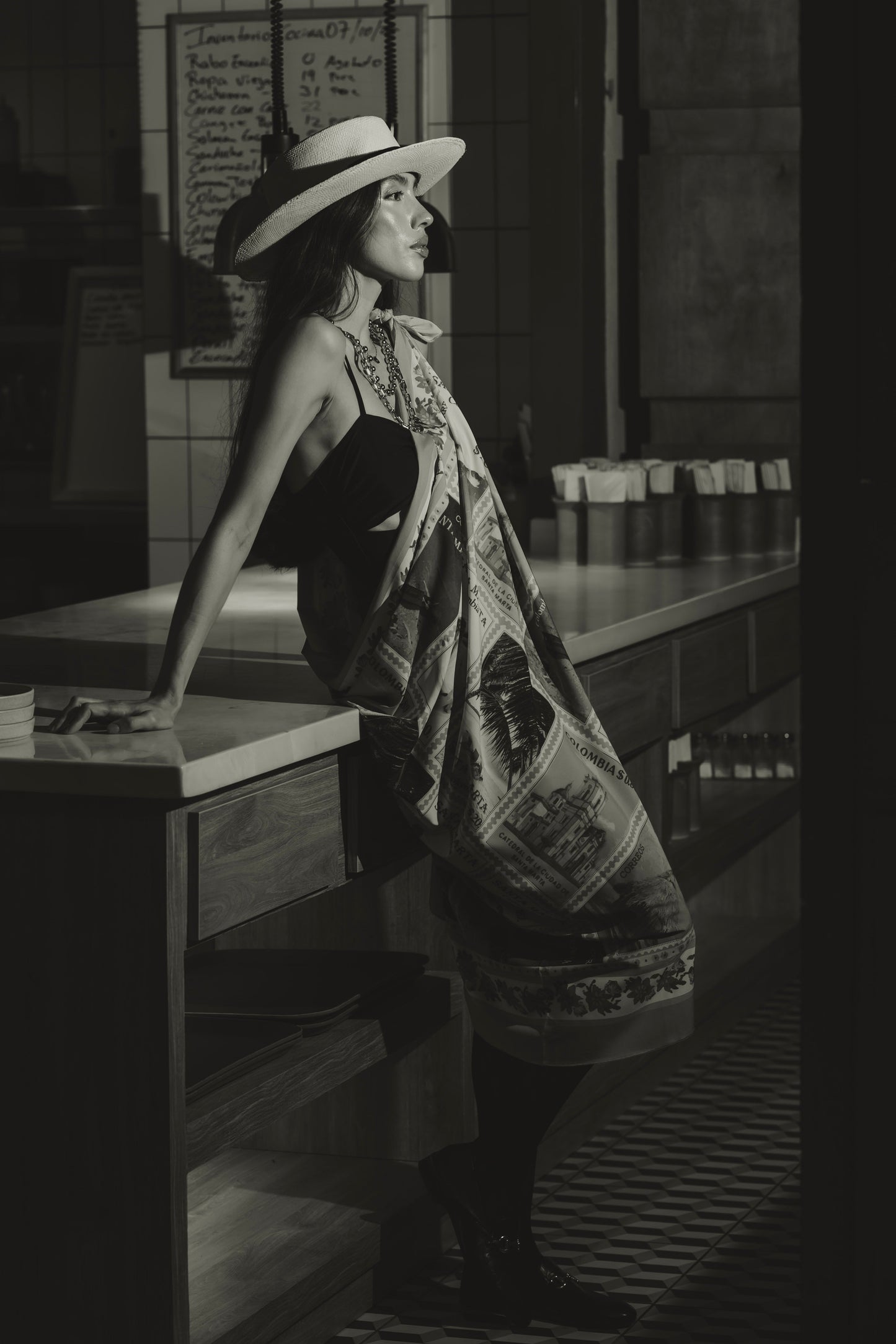 PINK SANTA MARTA 500 AÑOS BEACH WRAP Flor Amazona Colombia