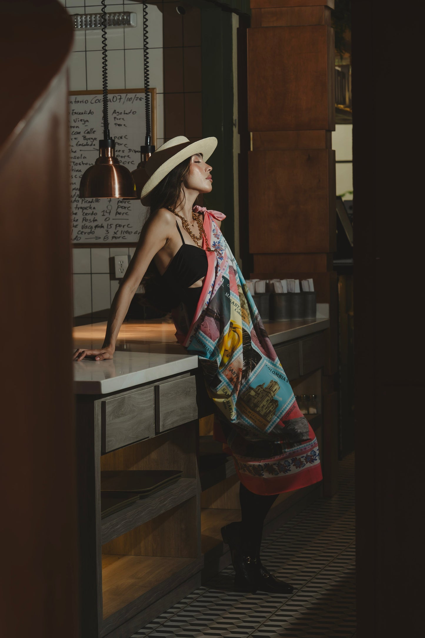 PINK SANTA MARTA 500 AÑOS BEACH WRAP Flor Amazona Colombia