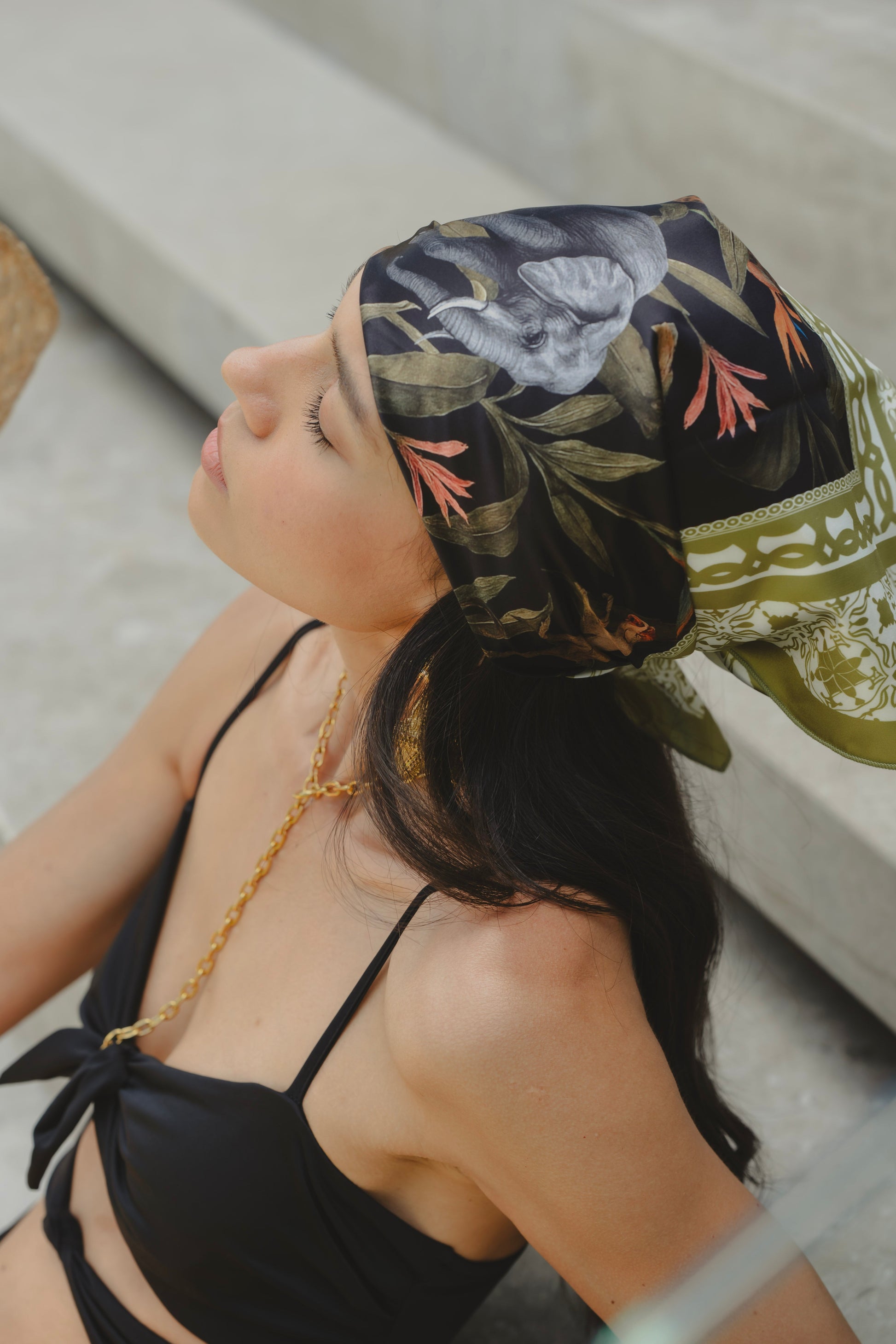 ELEFANTE MANDRIL VERDE SCARF Flor Amazona Colombia