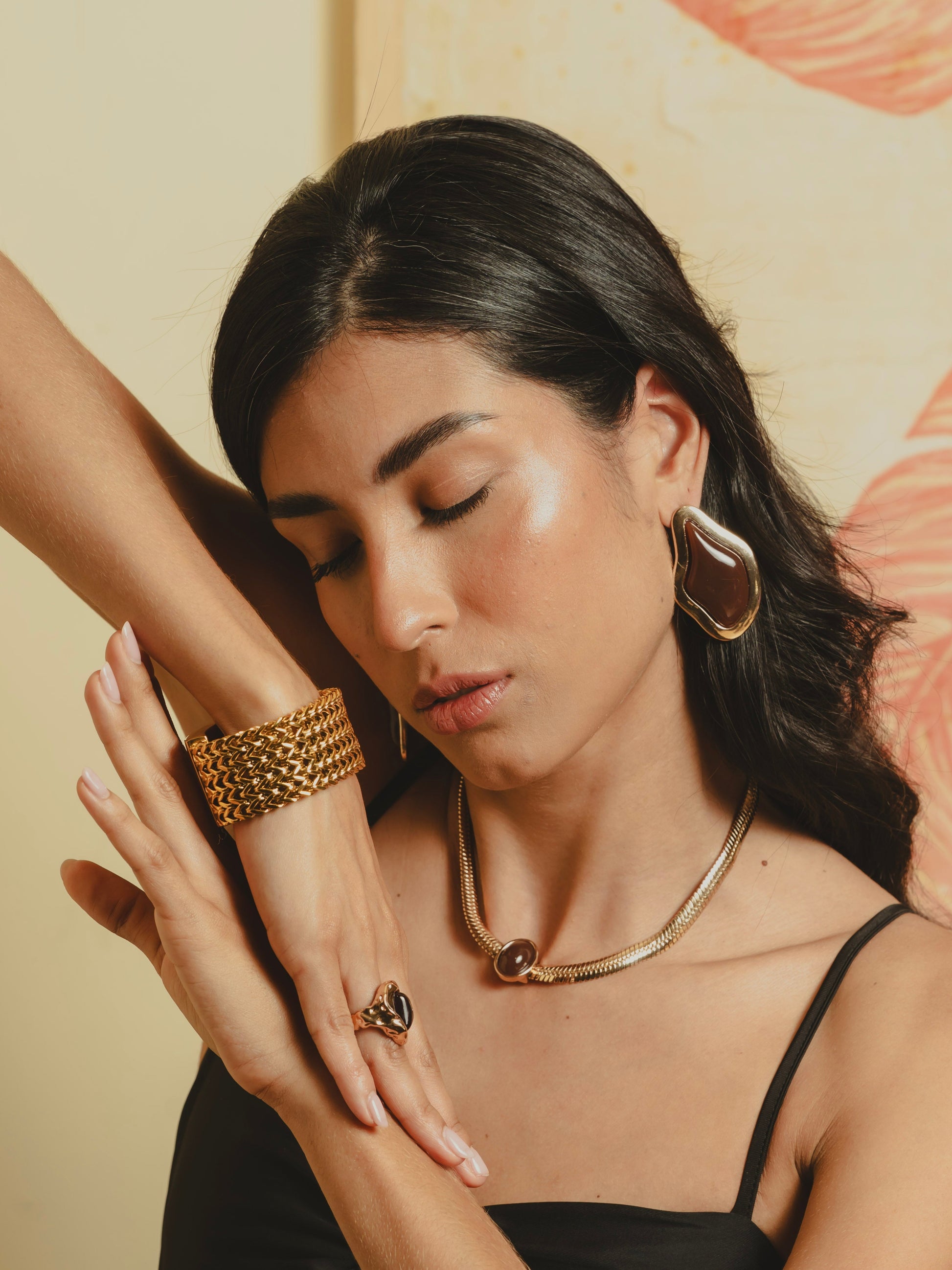 IRIS BROWN EARRINGS Flor Amazona Colombia