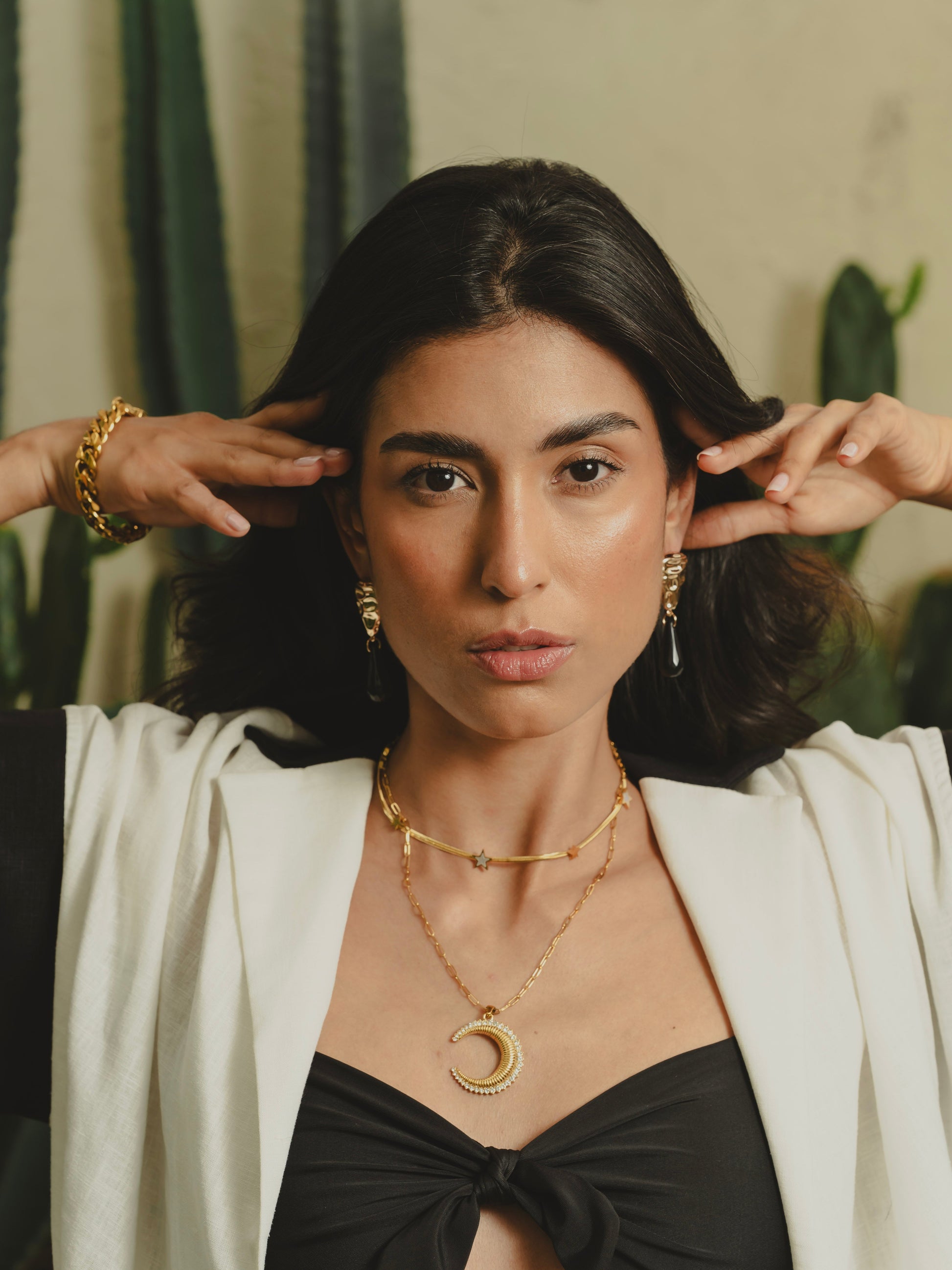 MOON NECKLACE Flor Amazona Colombia