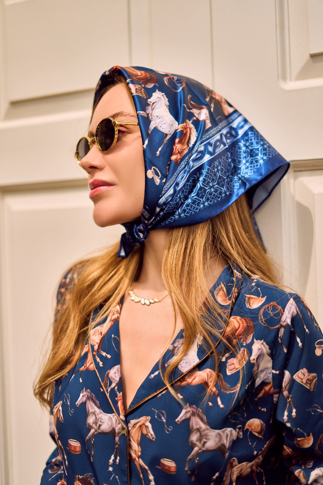 BLUE HORSES SCARF Flor Amazona Colombia