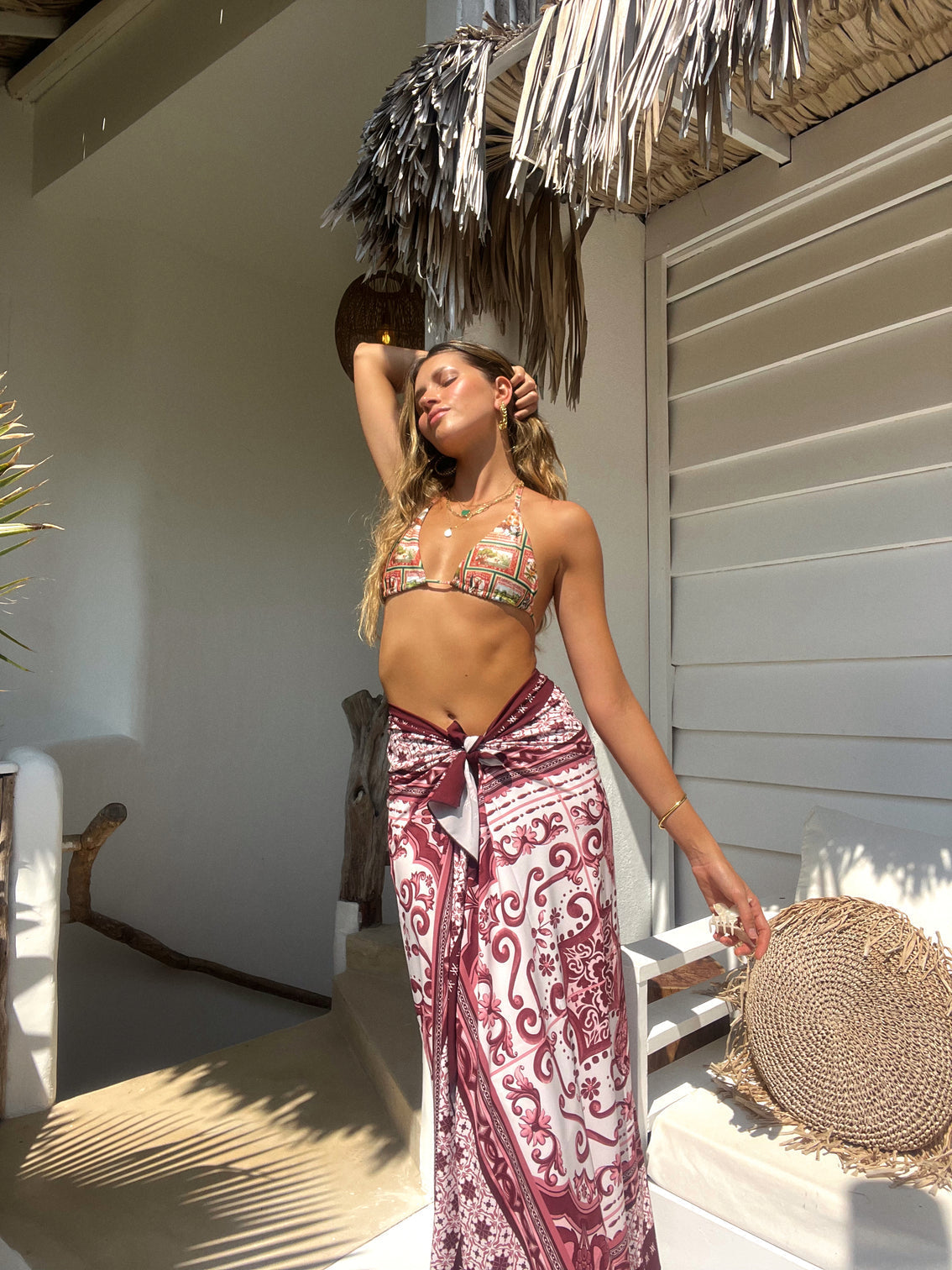 BURGUNDY AZULEJOS BEACH WRAP Flor Amazona Colombia