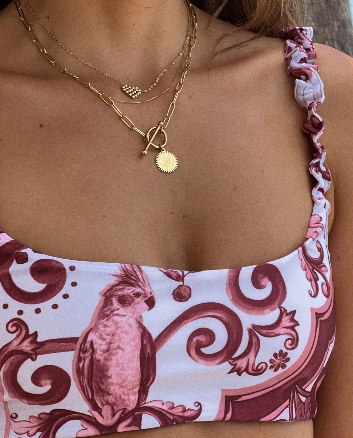 Azulejos Burgundy Charmer Bikini Flor Amazona Colombia