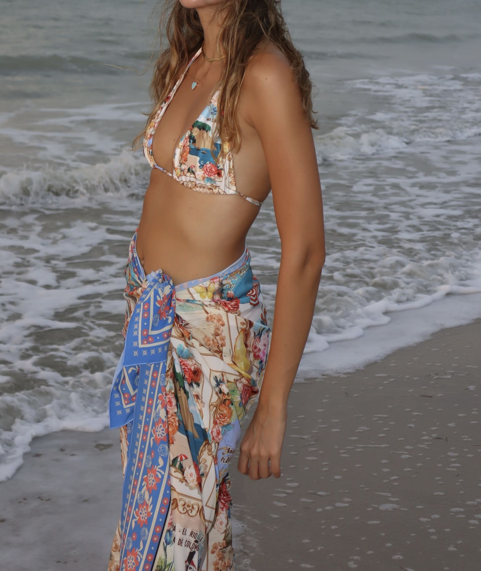 Heráldica Beach Wrap Flor Amazona Colombia